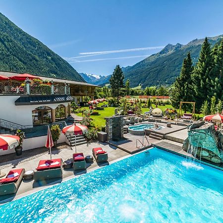 Relais&Chateaux Spa-Hotel Jagdhof Neustift im Stubaital Bagian luar foto