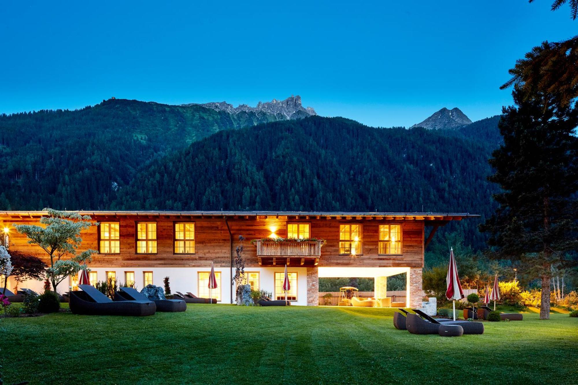 Relais&Chateaux Spa-Hotel Jagdhof Neustift im Stubaital Bagian luar foto