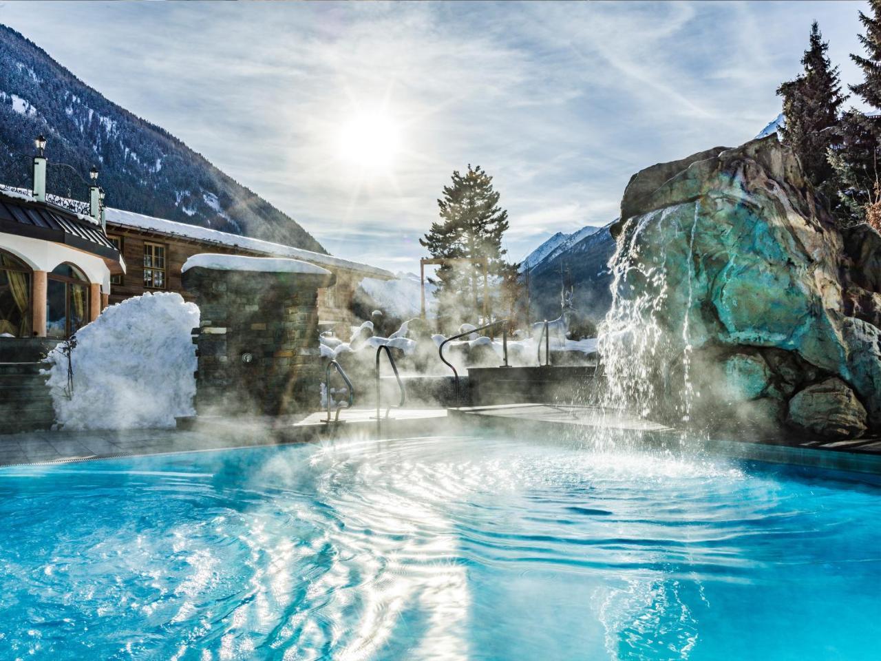 Relais&Chateaux Spa-Hotel Jagdhof Neustift im Stubaital Bagian luar foto